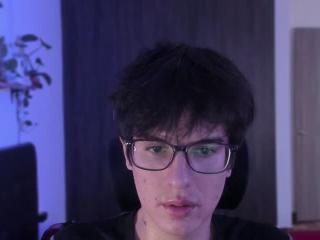 soy_andyy's Live Cam