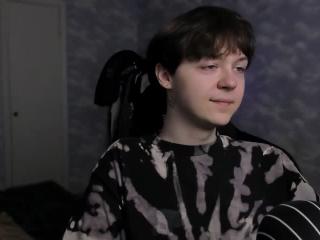 lynxy | Stream is everyday except of monday, tuesday.'s Live Cam